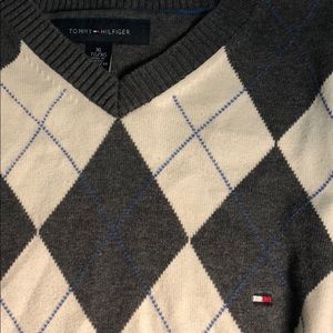 Men’s Tommy Hilfiger v neck sweater XL